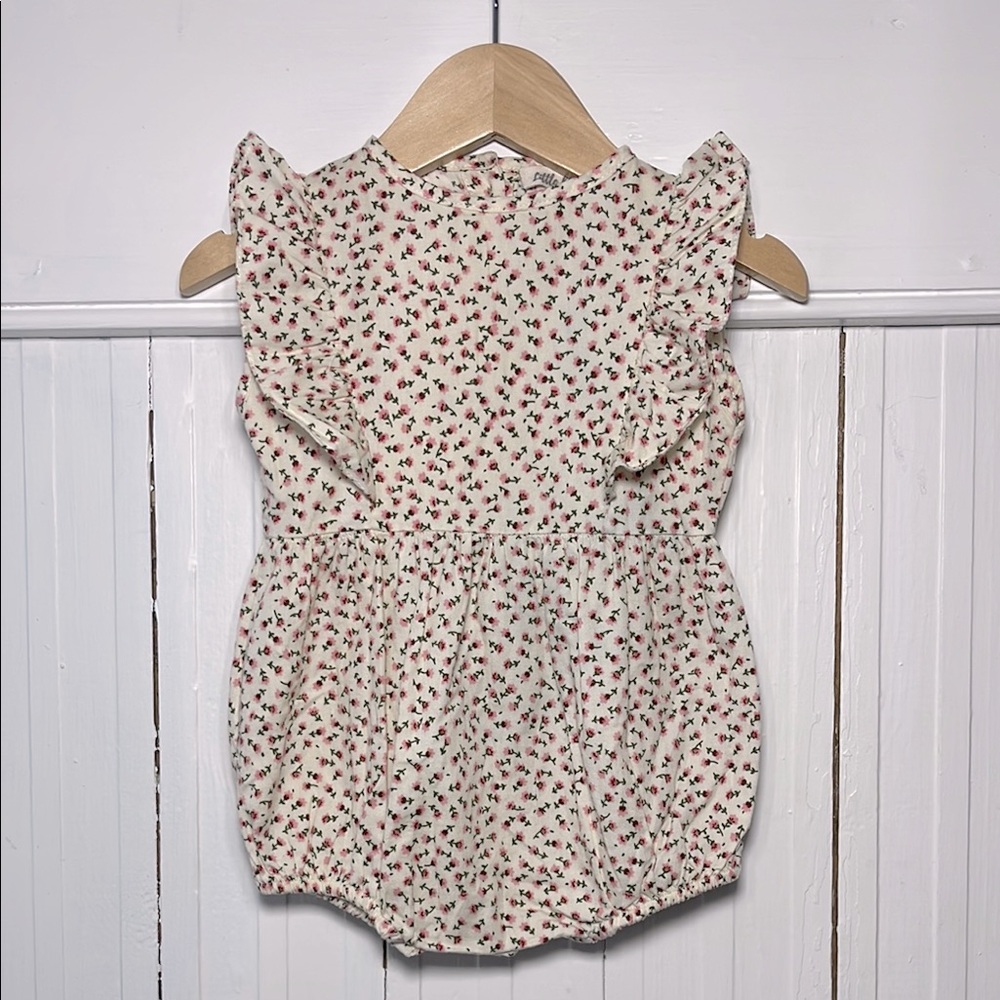 LITTLE DAHLIA EUC Girls Rose Print Ruffle Bubble